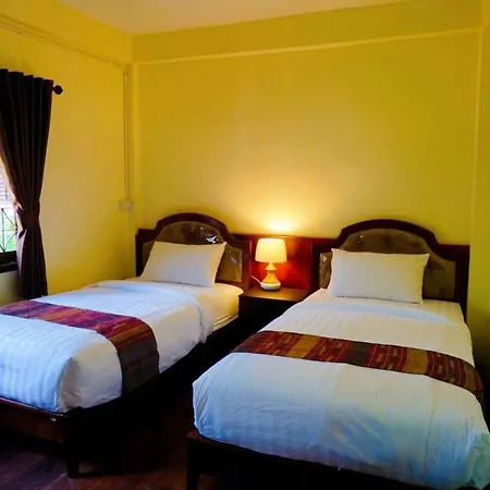 Punyin Hotel Inthanon -ปั้นหยิ่น โฮเทล Chom Thong Bagian luar foto