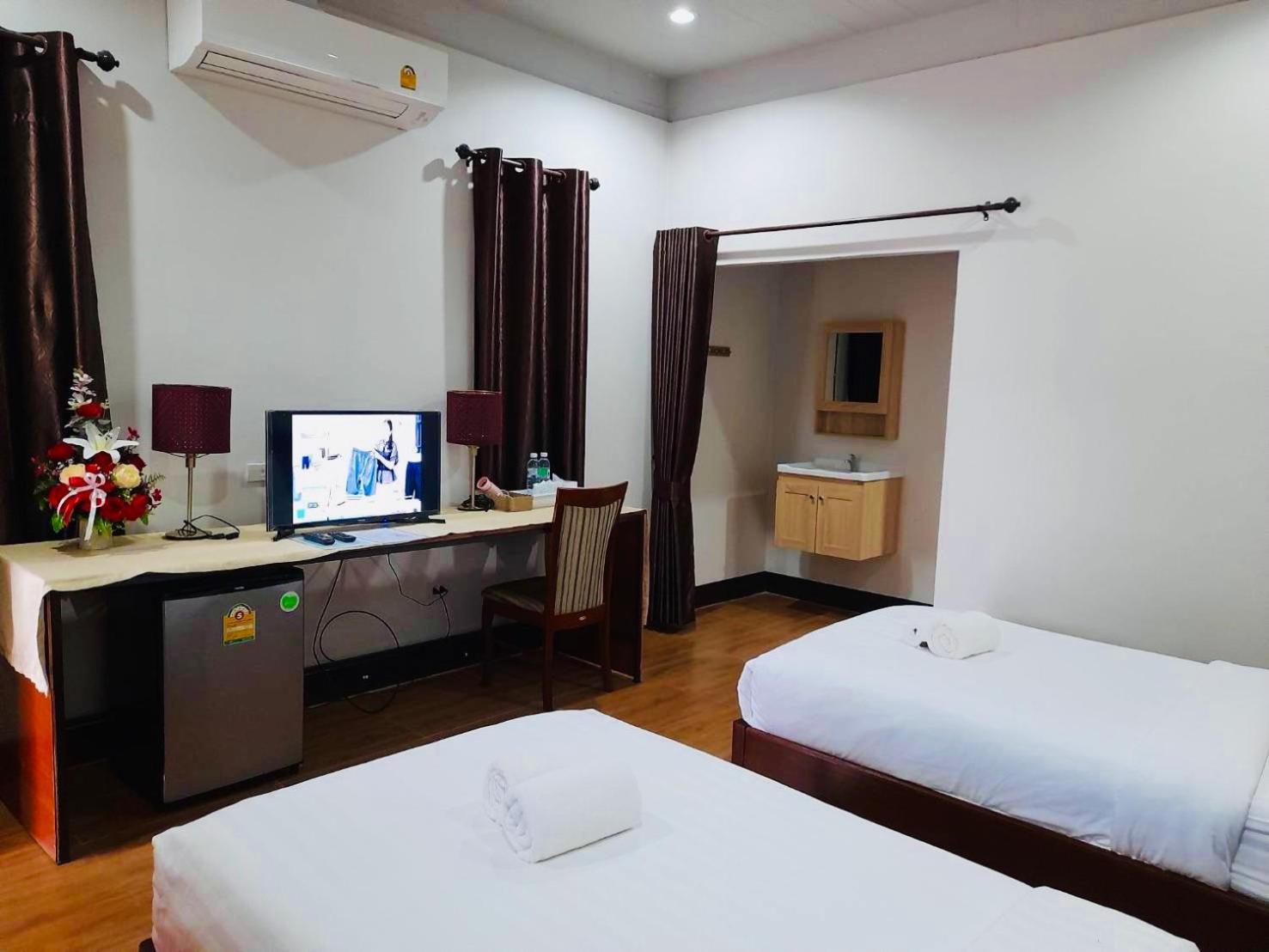 Punyin Inthanon -ปั้นหยิ่น โฮเทล Homestay *