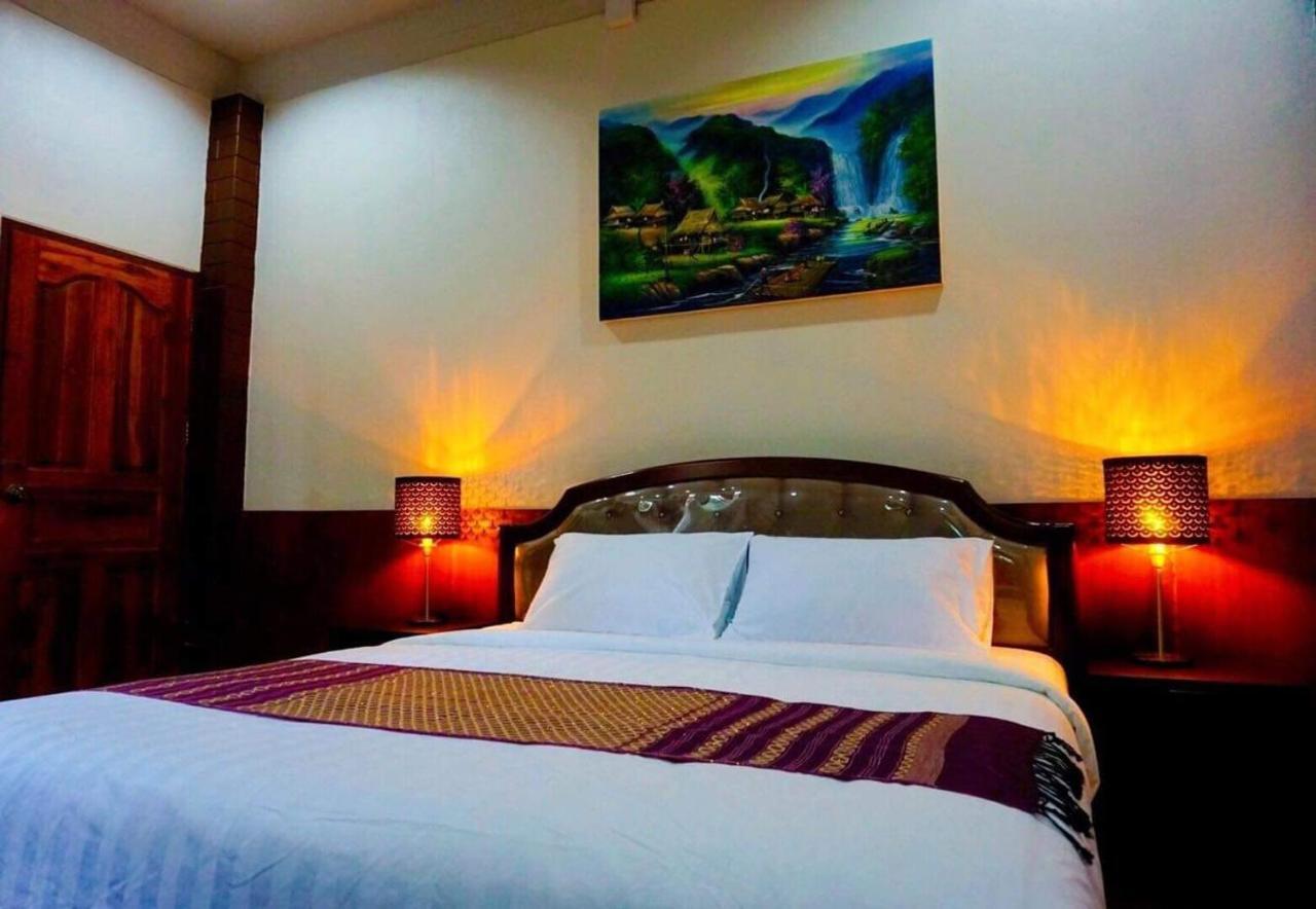 Punyin Inthanon -ปั้นหยิ่น โฮเทล Accommodatie bij particulieren *